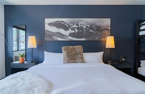 Winter Park Hotel | Gravity Haus Winter Park
