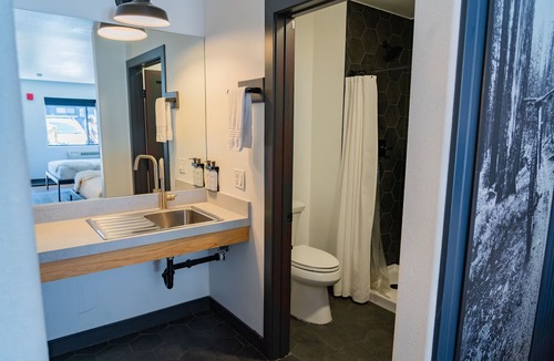 Winter Park Hotel | Gravity Haus Winter Park