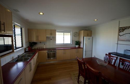 Batehaven House | Gravity Stayz