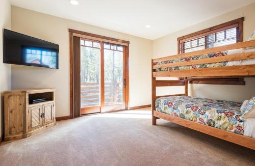 Stonegate House | Gray Bear 514