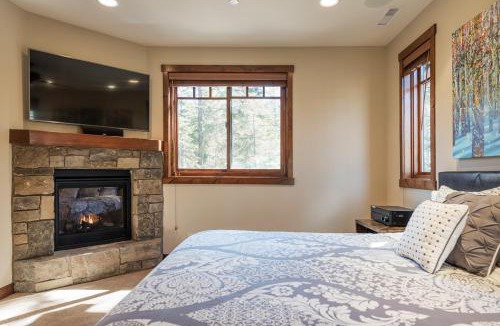 Stonegate House | Gray Bear 514