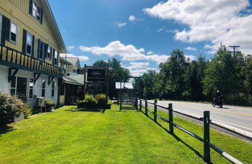 West Dover Bed & Breakfast | Gray Ghost Inn