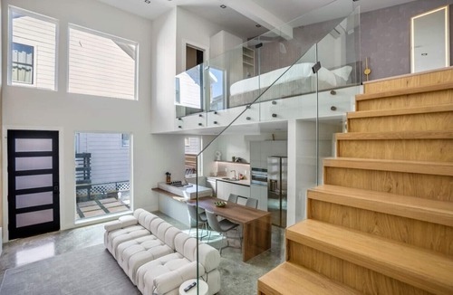 East Downtown Houston House | Gray loft · The O’Four Lofts - Grayscale Lux