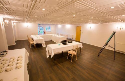 Cholderton Hotel | Gray Manor Hotel