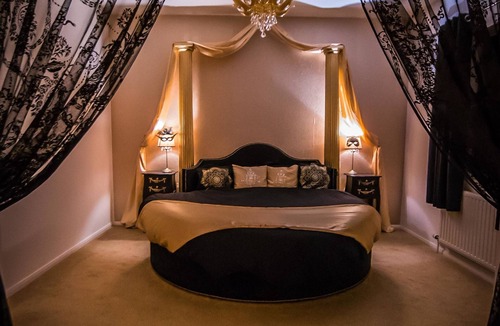 Cholderton Hotel | Gray Manor Hotel