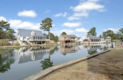 Deep Hole House | Gray Pearl