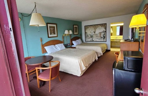 West Frankfort Hotel | Gray Plaza Motel