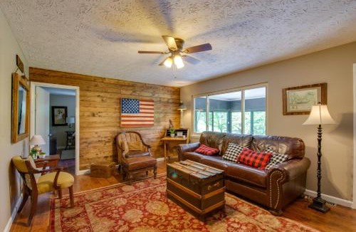 Gray House | Gray Vacation Rental w/Deck + Pond Access!