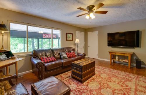 Gray House | Gray Vacation Rental w/Deck + Pond Access!