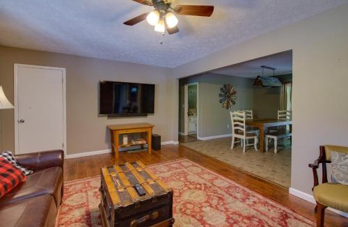 Gray House | Gray Vacation Rental w/Deck + Pond Access!