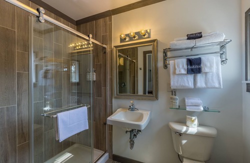 Ithaca Hotel | Grayhaven Motel