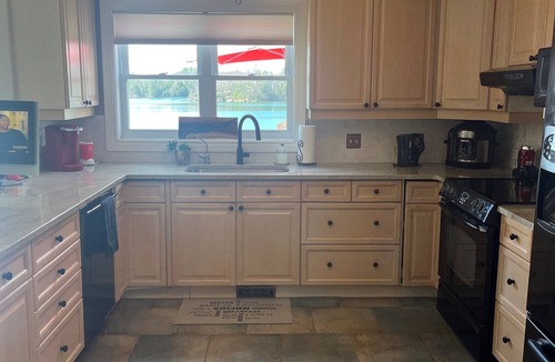 Lansdowne House | Graystone House-Now Renting For Summer 2026!