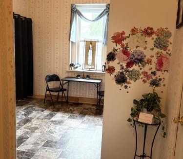 Albion Bed & Breakfast | Graystone Manor