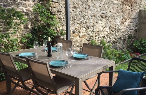 Saint-Malo Apartment | Grd Studio Terrasse Tour Solidor, seaside, wifi, bikes, near rampart
