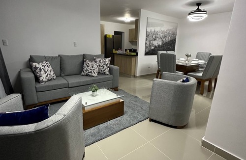 Punal Apartment | Great Modern In Santiago w Pool-Elevator