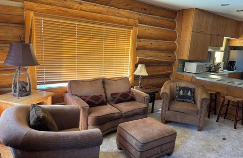 Cooke City-Silver Gate Apartment | Great 1 bedroom apartment in Cooke City