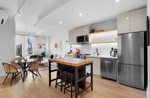 Greenpoint Apartment | Great 2 bed in Greenpoint/Wburg