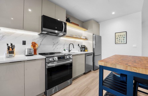 Greenpoint Apartment | Great 2 bed in Greenpoint/Wburg