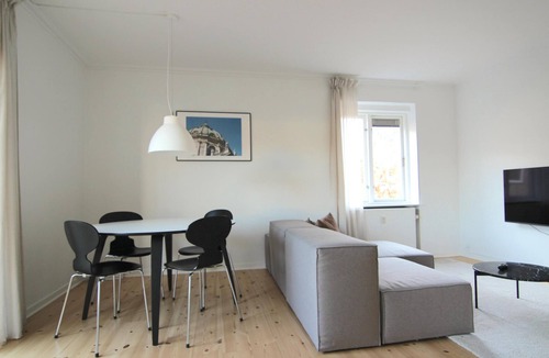 Charlottenlund Apartment | Great 2-bed w Balcony in Charlottenlund