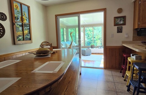 Middleville House | Great 2 bedroom home in the country and close to shopping and wildlife.