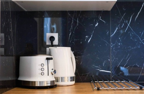 Center Apartment | Great 2 room apartment in Evry 35 mins from Paris