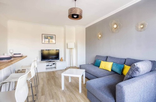 Center Apartment | Great 2 room apartment in Evry 35 mins from Paris