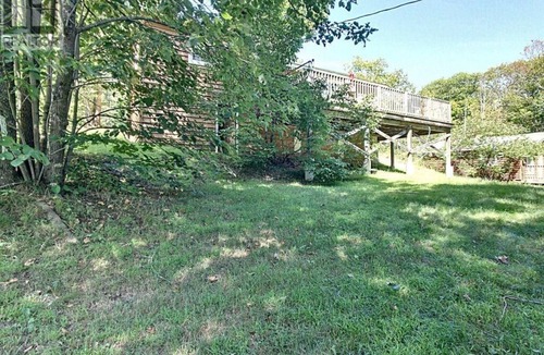 Arden House | Great 3-Bed Oak cottage located in the heart of Land O’Lakes Frontenac region.