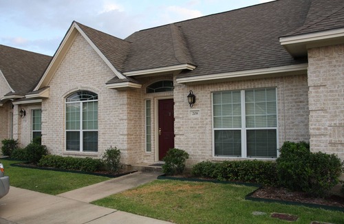 Wellborn Condo | Great 3BR/2BA Condo Rental