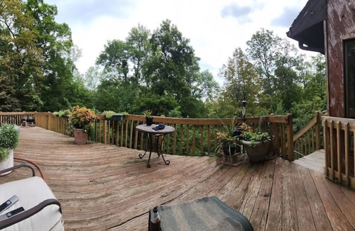 Montville Apartment | Great 4 Bedroom Lakehouse Property