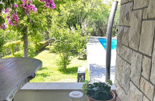 Duce House | Great 4-bedroom villa w heated eco pool