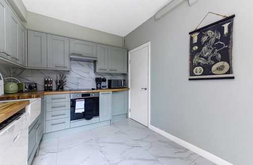 Tottenham Green House | GREAT 4BR House