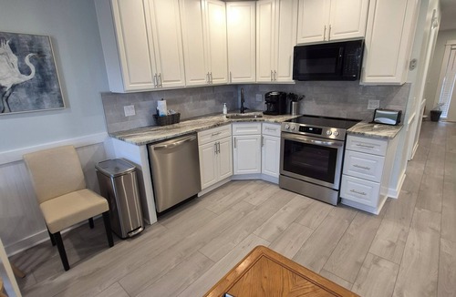Folly Field Condo | Great amenities, CLEAN, Convenient - Completely renovated in 2026!
