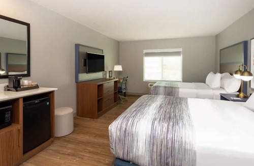 San Angelo House | Great Amenities! Pool, Free Breakfast, Parking! Short Drive to San Angelo Airpt!