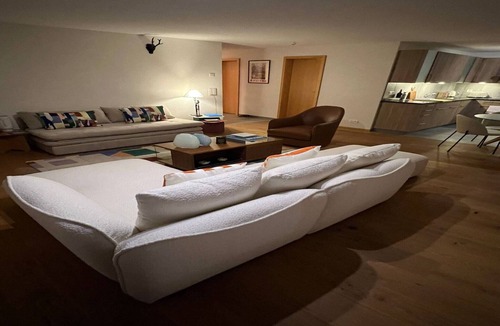 Feutersoey Apartment | Great apartment close to the romantic Arnen lake
