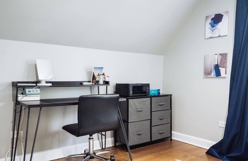 Avondale Apartment | Great Area Logan Square Apt Games Pets - Sleeps 5