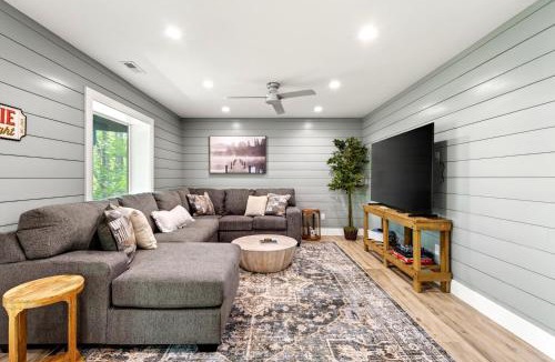 Laurel Ridge House | Great Aspen Getaway | Luxury, Pet-Friendly Home with Game Room & Fire Pit!