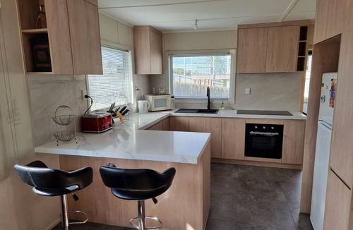 Pukehina House | Great Bach!