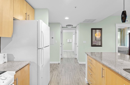 Baytowne Wharf Condo | Great Bay Views, Steps to Baytowne Wharf, Balcony, Beach Tram, Pool, Hot Tub.