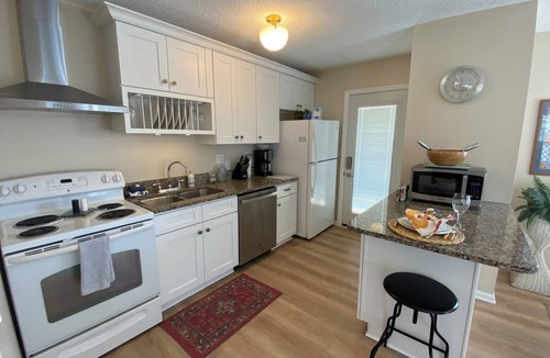 Surfcrest Village House | Great Beach House At Great Location!