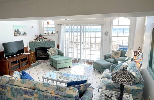 Sea Isle City House | Great beachfront offering amazing ocean views.