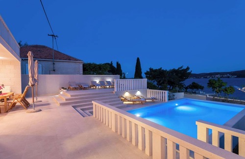 Kuciste Villa | Great beachfront Villa Sasha with swimming pool and amazing sea view!