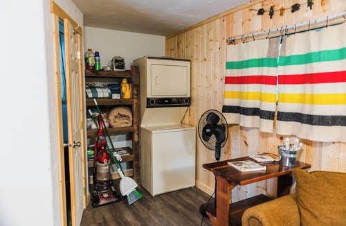 Martin City House | Great "Bear Cub" Studio Home 9 mi Glacier