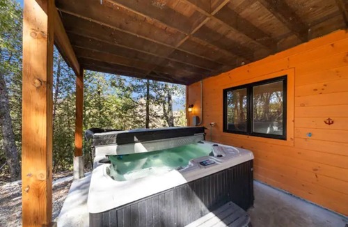 Harrington Cottage | Great Bear - Lake & Spa