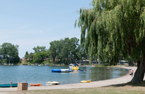 Cherry Valley House | Great Blue Resorts - Cherry Beach Resort
