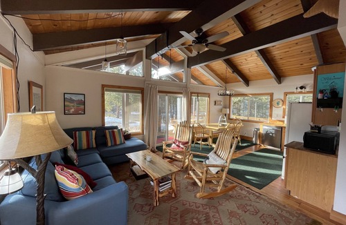 Pioneer Trail Ski Chalet | Great Cabin Available as a Seasonal Lease Available 31 days or more