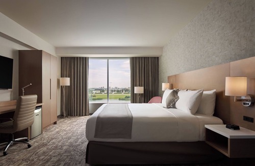 Mount Pleasant Hotel | Great Canadian Casino Resort Toronto