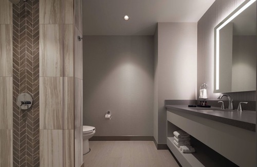 Mount Pleasant Hotel | Great Canadian Casino Resort Toronto
