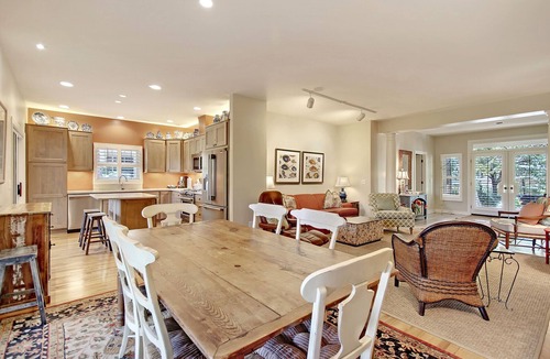 Vanderhorst Plantation House | Great Central Spot, Golf Course Views- Across from Turtle Point & Pool Access