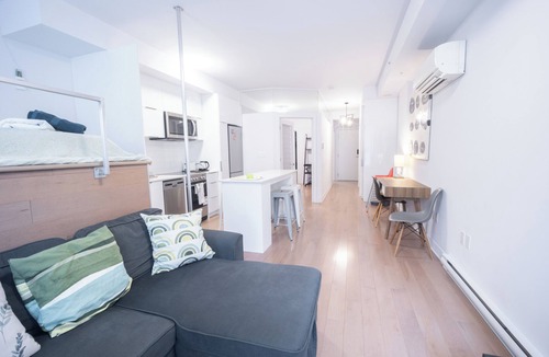 Latin Quarter Apartment | Great condo for 4 guests with parking