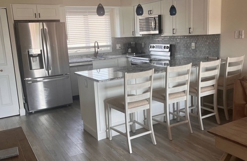 Southend Condo | Great Condo With Ocean Views!